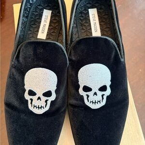 Steve Madden Black Velvet Skull Slip-Ons